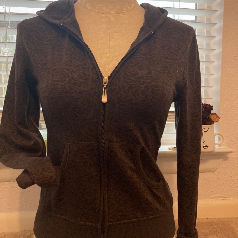 Zip up